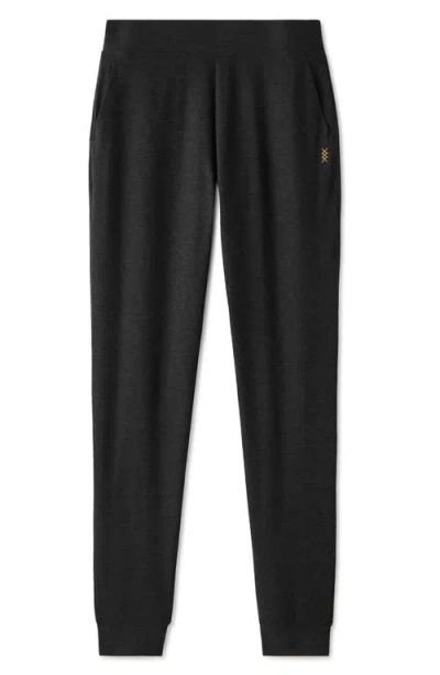 Rhone Dreamglow Taper Leg Pants In Black