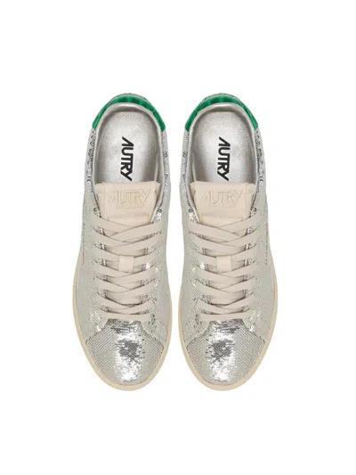 Autry Dallas Low Sneakers Featuring Crystals In Gray