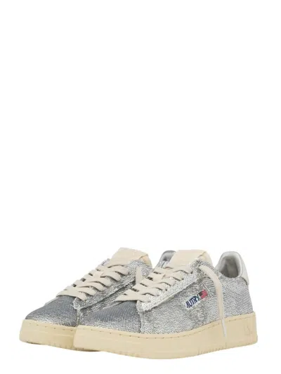 Autry Dallas Low Sparkling Sneakers In Silver And White Sequins Shoes In Gray