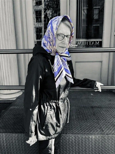 Echo New York Roz Chast In Blue