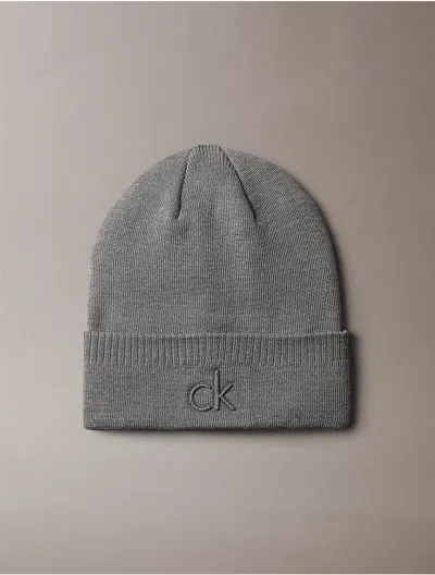 Calvin Klein Men's Embossed Logo Beanie In Gray