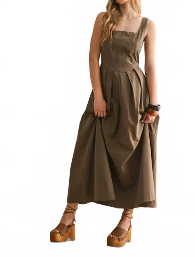 Miou Muse Stitch Front Pleated Dress In Mocha Moose In Multi