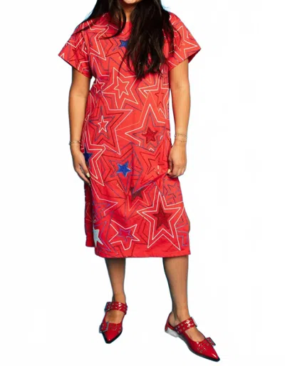 Queen Of Sparkles Groovy Star Midi Tee Dress In Multi In Red