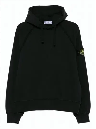 Stone Island Relaxed Fit Black Hoodie With Distinctive Patch Logo In Green