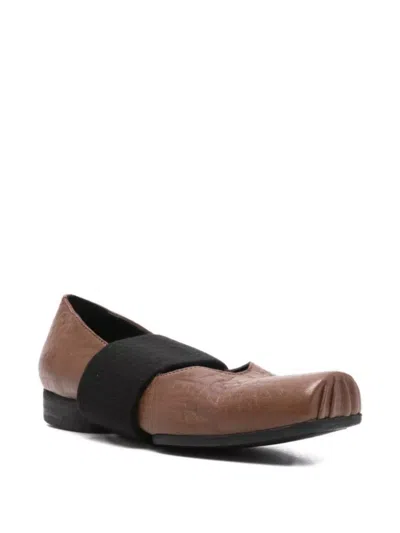 Uma Wang Ballet Flats With Elastic Band In Brown