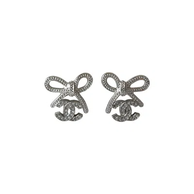 Pre-owned Chanel Cc Crystal Strass Bow Stud Earrings Silver