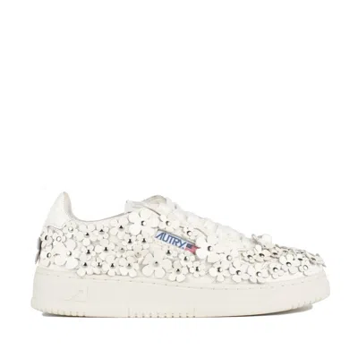 Autry Medalist Low 'blooming' Sneakers In White Patent Leather In Multi
