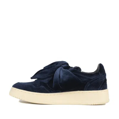 Autry Medalist Low-top Sneakers In Blue