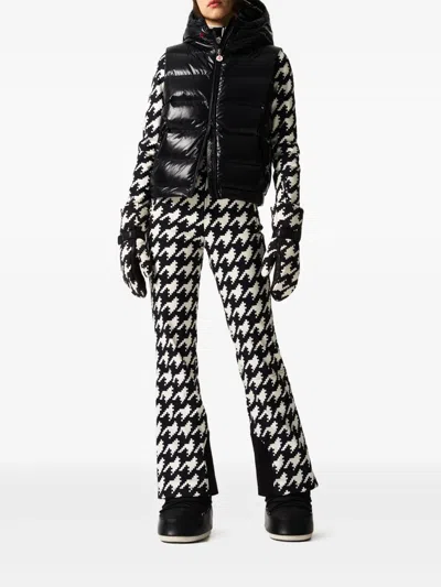 Perfect Moment Hooded Sleeveless Quilted Vest Pockets In Black