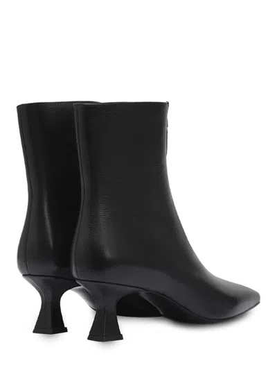 皮质高跟及踝靴