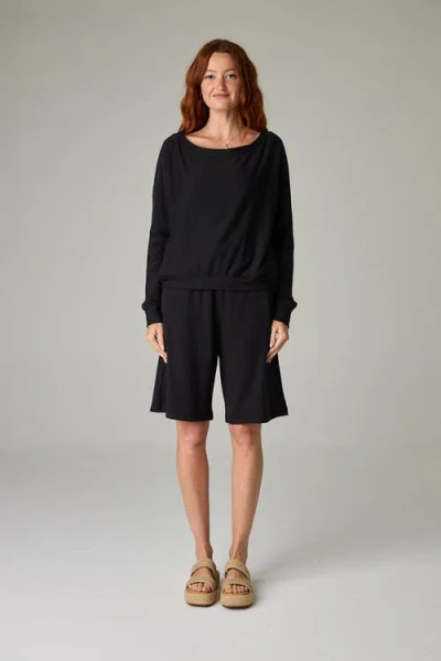 Eavolu Baikal Eco-luxe Fleece Bermuda Short In Neutral