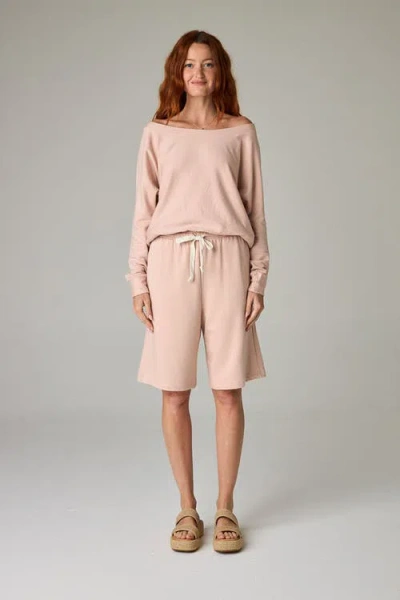 Eavolu Baikal Eco-luxe Fleece Bermuda Short In Pink