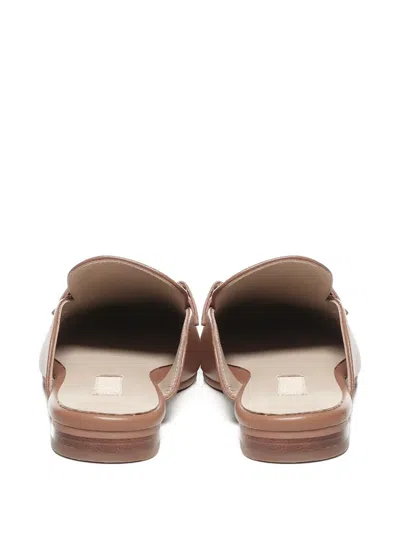 LOGO细节皮质平底穆勒鞋