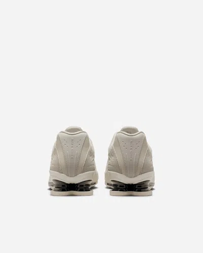 Nike Shox Z | Beige | Size: In Gold