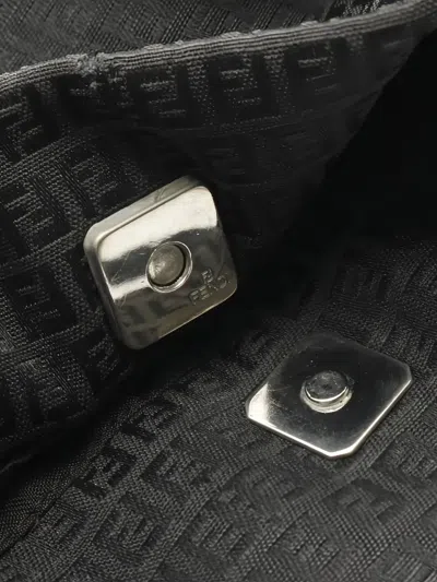 Pre-owned Fendi 2000s Zucchino Patterned Leather Shoulder Bag In Black