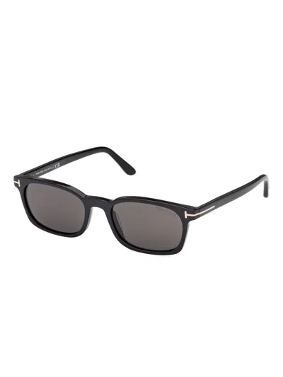 Tom Ford Eyewear Rectangular Frame Sunglasses In Burgundy