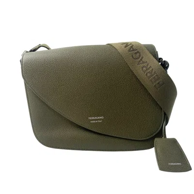 Pre-owned Ferragamo Leather Shoulder Bag () In Green