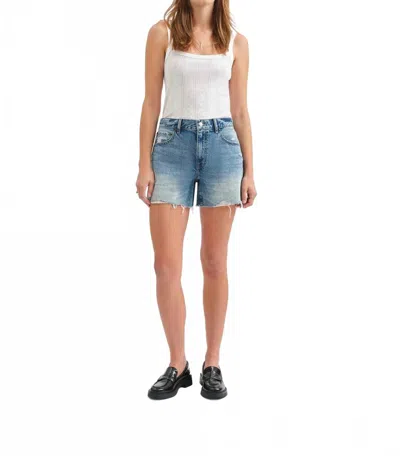Daze Crossroads Mid-rise Jean Short In Instinct Vintage In Blue