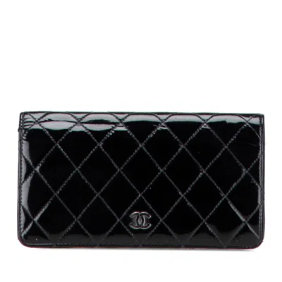 Pre-owned Chanel Matelasse Leather Long Wallet (bi-fold) () In Black