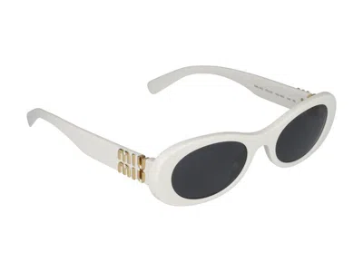 Miu Miu 0mu 06zs Sunglasses In 1425s0 White Ivory