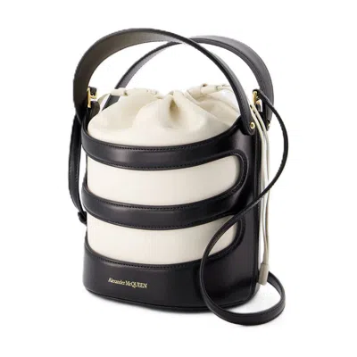 Alexander Mcqueen Two-tone Leather The Rise Bucket Bag In Black