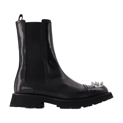 Alexander Mcqueen Ankle Boots With Studs In Black Leather In Black