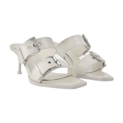 Alexander Mcqueen Escarpins En Cuir Ivoire / Argent In Multi