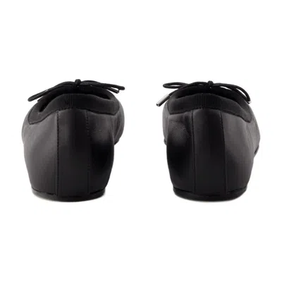 Alexander Mcqueen Black Leather And Silver Metal Flats In Black