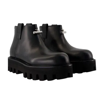 Alexander Mcqueen Ankle Boots Smooth Calfskin Chunky Sole In Black