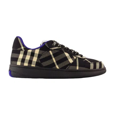 Burberry Checked Terrace Lace-up Sneakers In Black