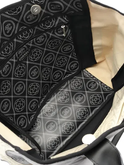 Pre-owned Chanel 2018 Coco Mark Camélia Htote Bag In Black