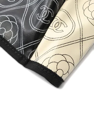 Pre-owned Chanel 2018 Coco Mark Camélia Htote Bag In Black