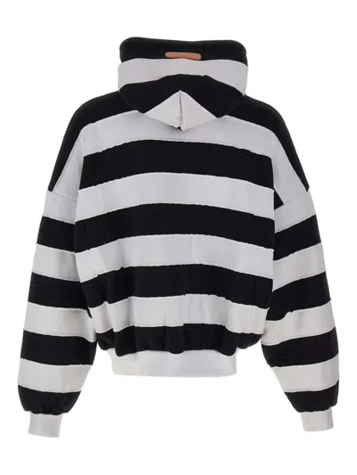 条纹连帽衫