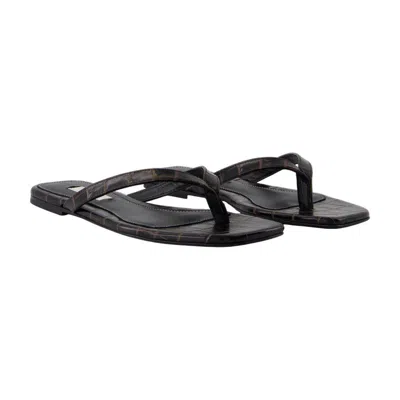 Totême Toteme Leather Thong Sandals In Black