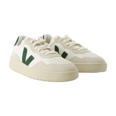 Veja V-90 Sneakers In White