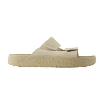 Veja Etna Sandals In Neutral