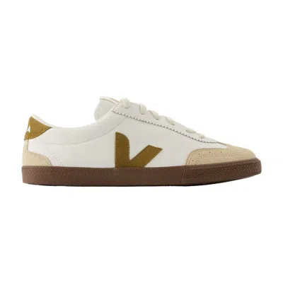 Veja Suede And Leather Low-top Sneakers In White