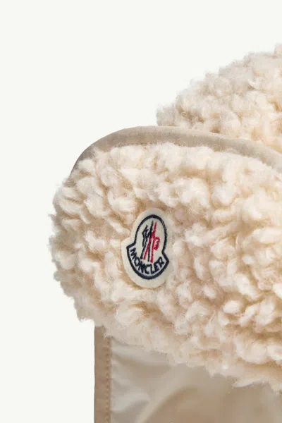 Moncler Logo-patch Tie-fastening Reversible Hat In Brown