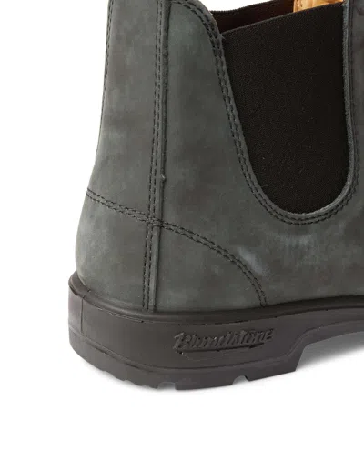 Blundstone Chelsea Leather Boots In Black