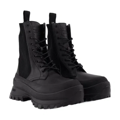 Stella Mccartney Androgynous Chunky Sole Boots In Leather In Black