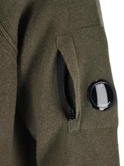 C.p. Company Cappero Crewneck Sweatshirt With Iconic Lens Detail In Green