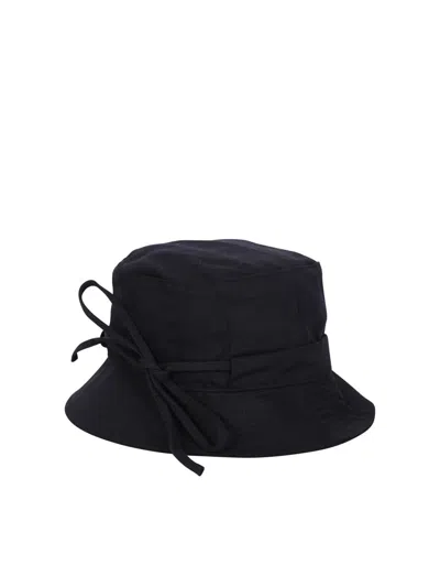 Jacquemus Gadjo Knotted Bucket Hat In Black