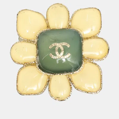 Pre-owned Chanel Gripoix Cc Brooch In Green