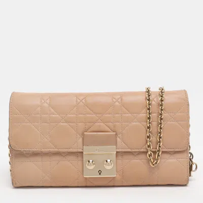 Pre-owned Dior Promenade Wallet On Chain In Sand