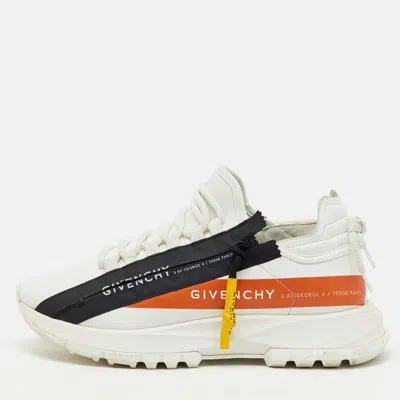 Pre-owned Givenchy White Perforated Leather Spectre Runner Sneakers Size 39