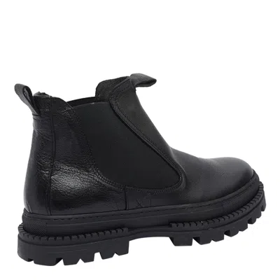 Pawelk's Boots In Black