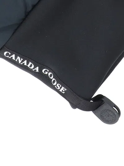 Canada Goose Logo Gloves In Blue