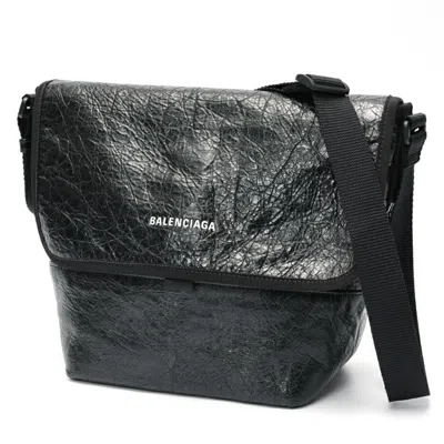 Pre-owned Balenciaga Black Leather Messenger Bag Shoulder Bag ()