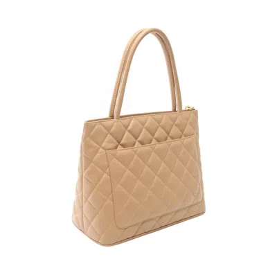 Pre-owned Chanel Beige Leather Tote Bag () In Sand