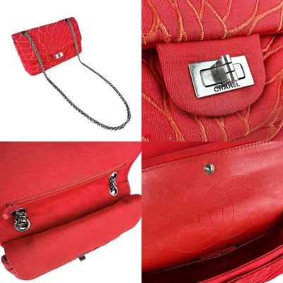 Pre-owned Chanel Red Color Canvas Metal Shoulder Bag ()